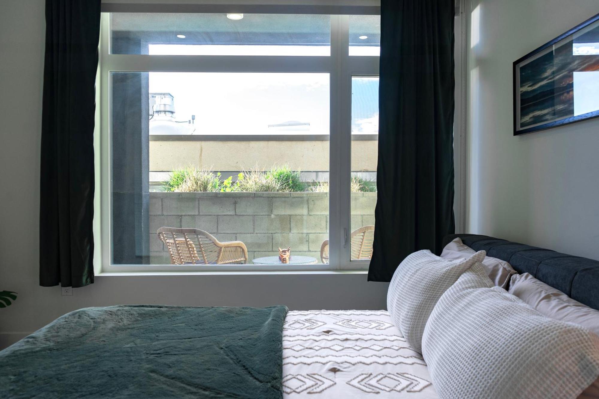 Bright & Stylish 1-bedroom, Walk To Netflix, Perfect For Long Free Parking Appartamento Los Angeles