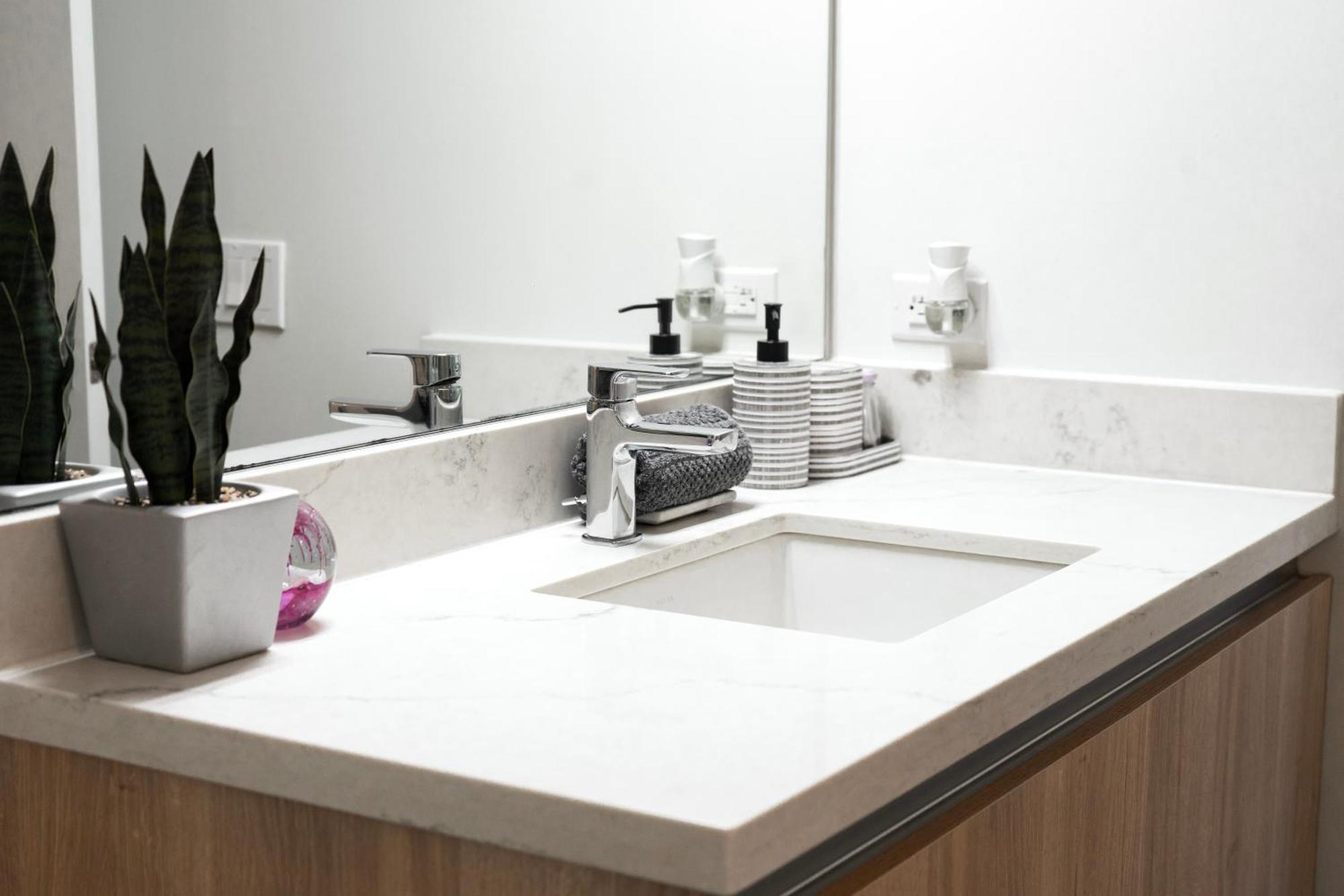 Appartamento Bright & Stylish 1-bedroom, Walk To Netflix, Perfect For Long Free Parking Los Angeles